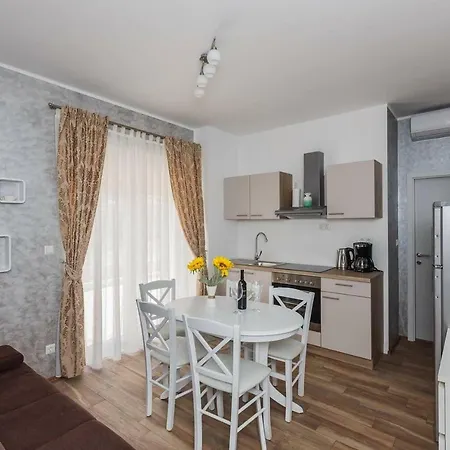 Apartment Nikola 3 Trogir