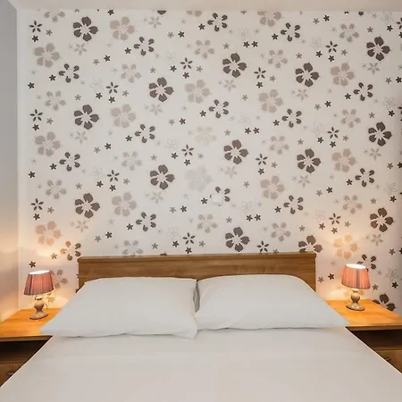Nikola 3 Apartman *